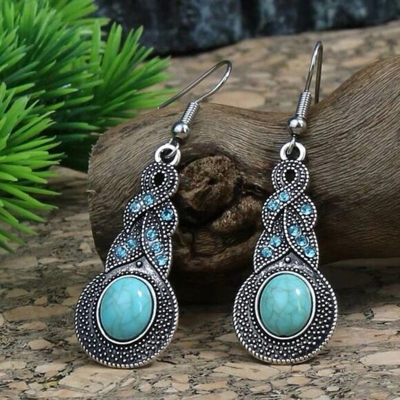 5/$25 TEAL TWISTED DROPS - Picture 5 of 7